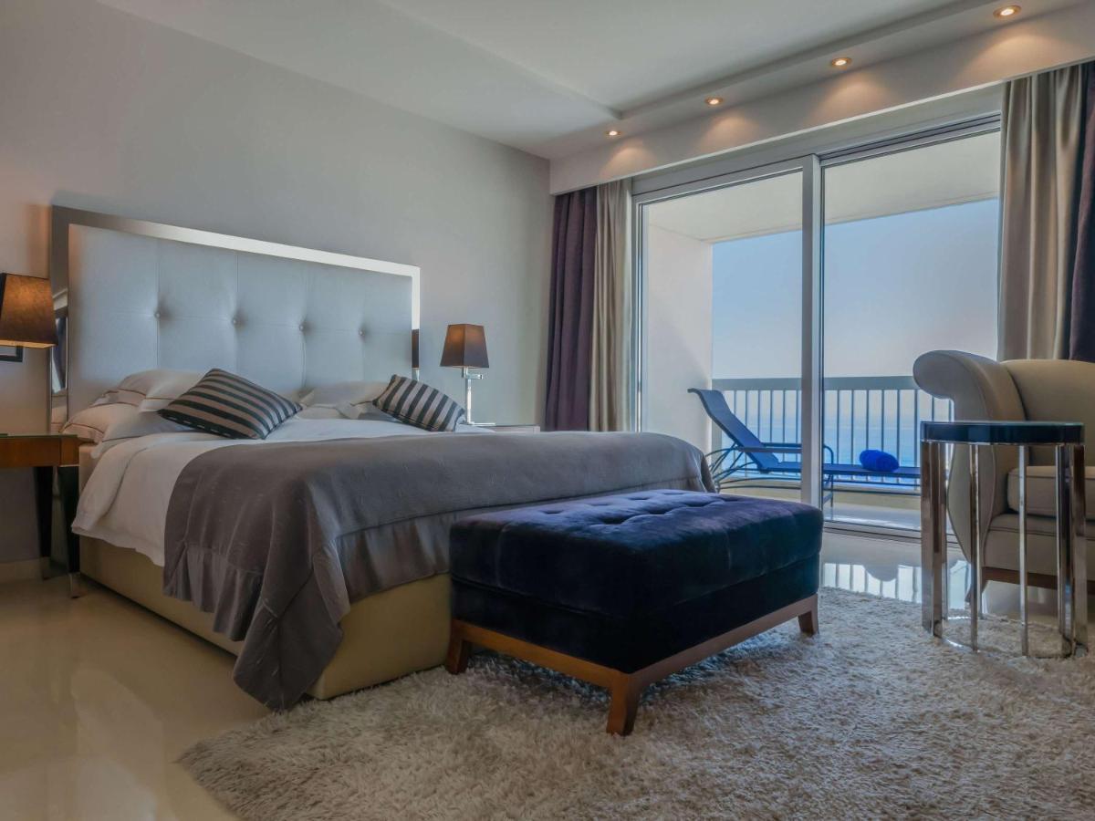 Moevenpick Hotel Beirut Exterior photo
