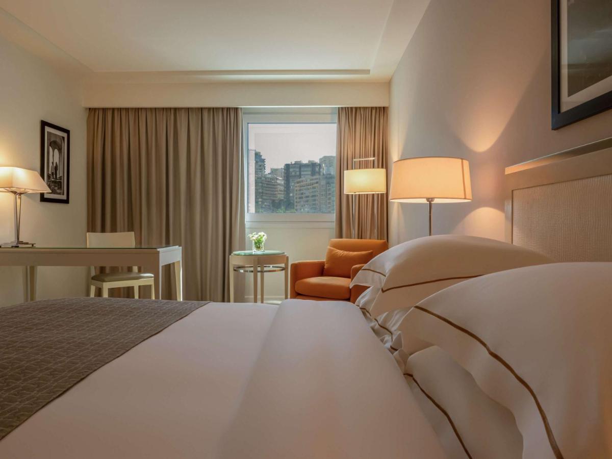 Moevenpick Hotel Beirut Exterior photo